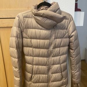 Athleta bubble coat. Light pink/mauve size xxs